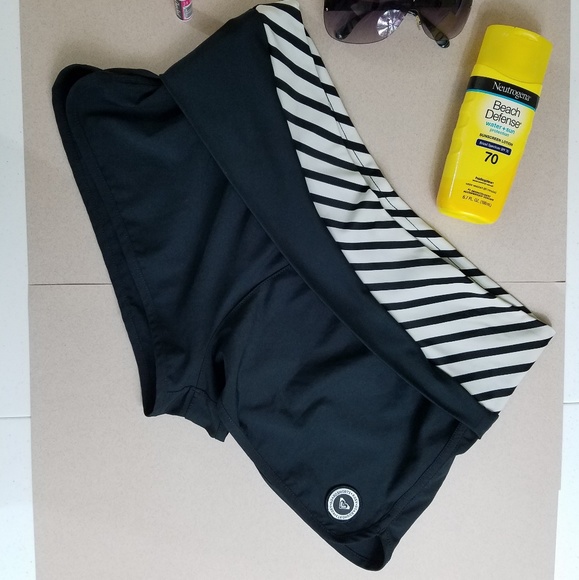 Roxy Other - Roxy Boardshorts, Black/White, Large